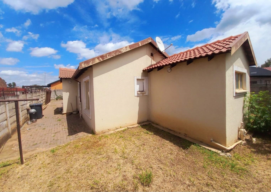 3 Bedroom Property for Sale in Lotus Gardens Gauteng