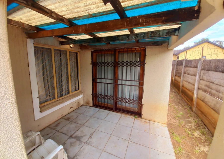 3 Bedroom Property for Sale in Lotus Gardens Gauteng