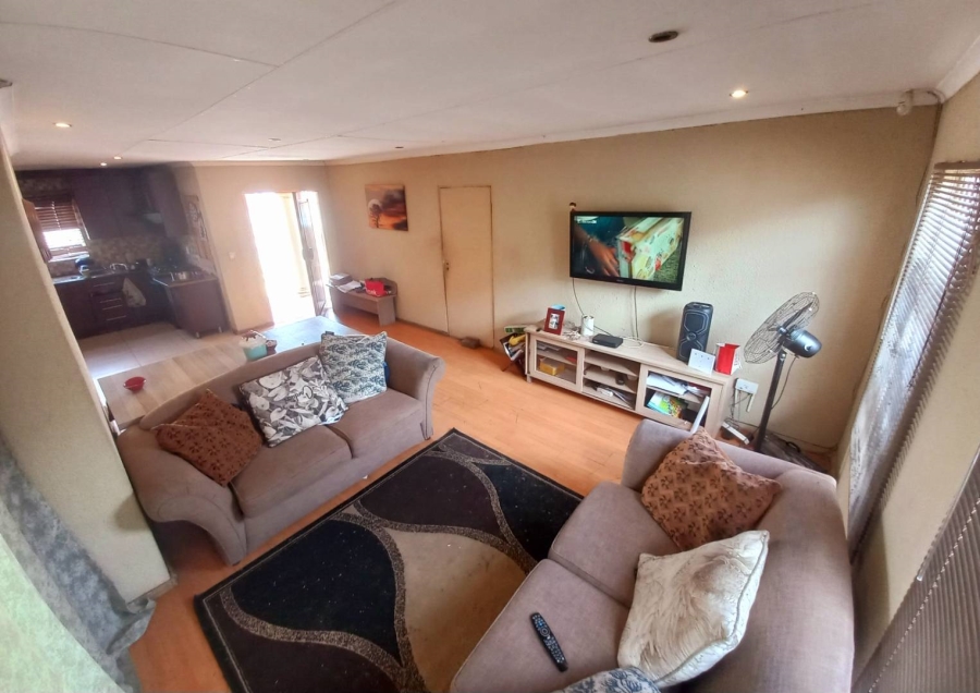 3 Bedroom Property for Sale in Lotus Gardens Gauteng