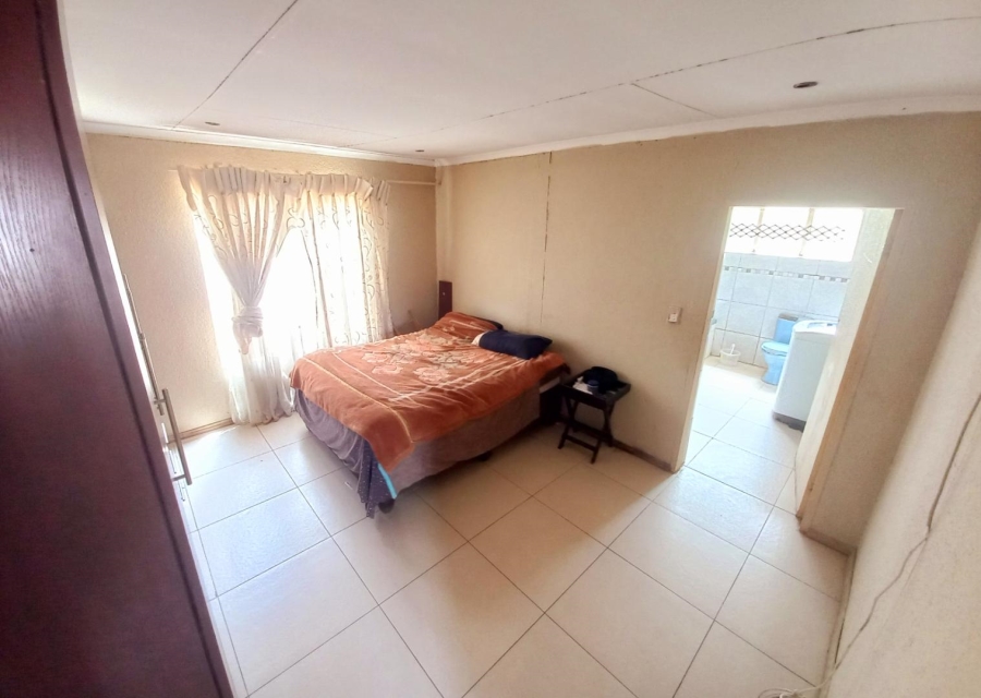 3 Bedroom Property for Sale in Lotus Gardens Gauteng