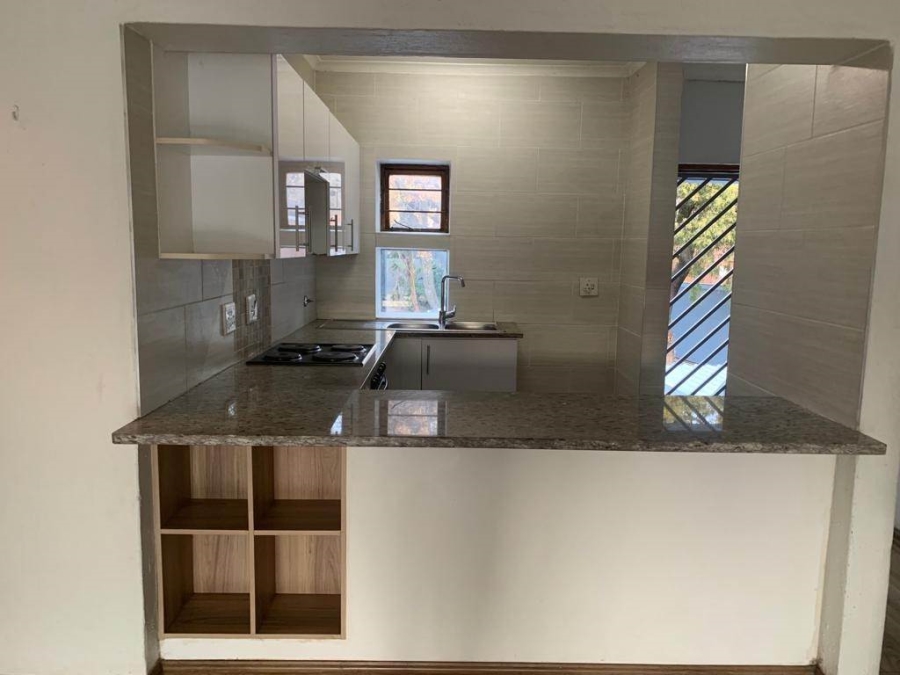 To Let 2 Bedroom Property for Rent in Sandown Gauteng