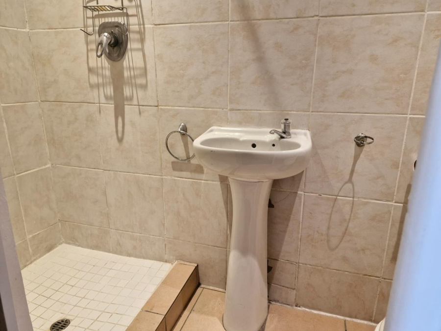 To Let 3 Bedroom Property for Rent in Illovo Gauteng