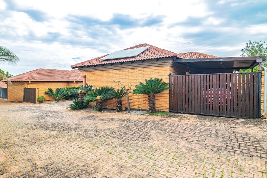 3 Bedroom Property for Sale in The Reeds Gauteng