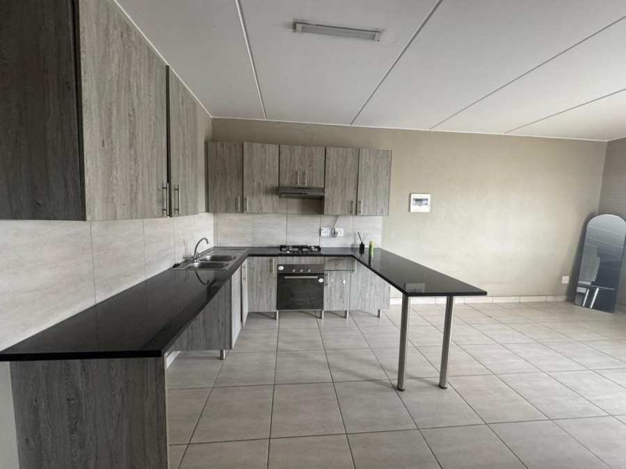 To Let 2 Bedroom Property for Rent in Glen Austin AH Gauteng