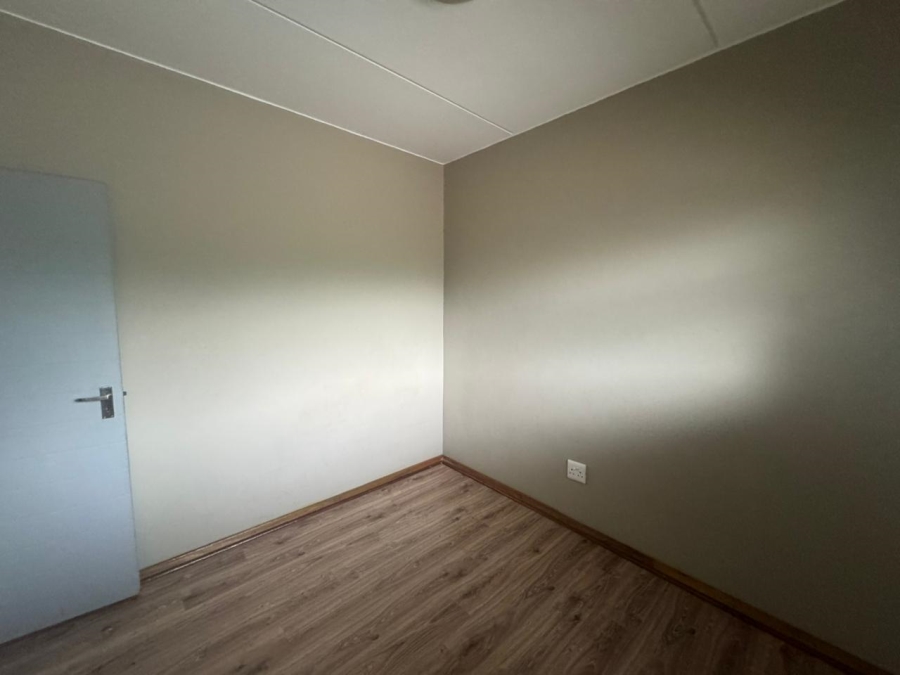 To Let 2 Bedroom Property for Rent in Glen Austin AH Gauteng