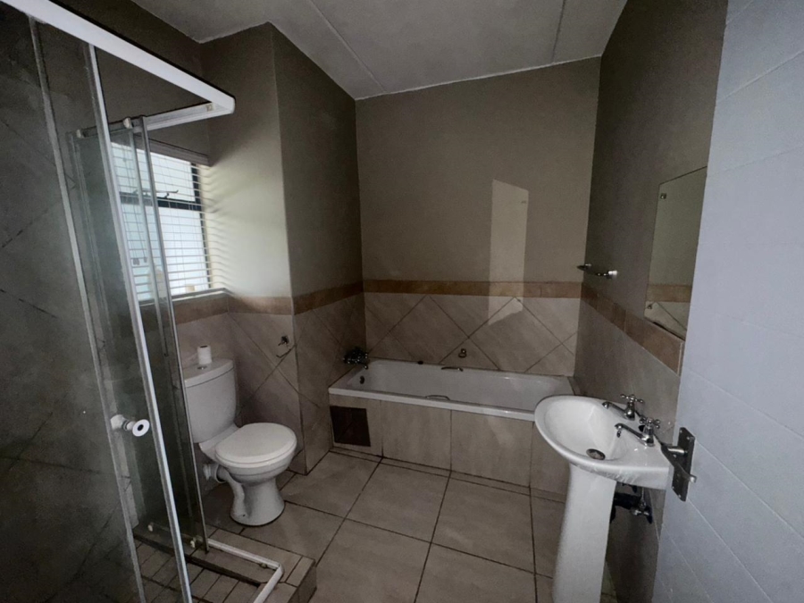 To Let 2 Bedroom Property for Rent in Glen Austin AH Gauteng