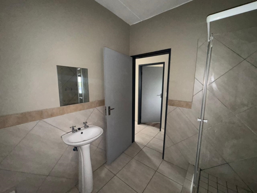To Let 2 Bedroom Property for Rent in Glen Austin AH Gauteng