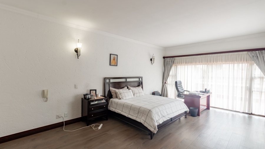 To Let 5 Bedroom Property for Rent in Dainfern Golf Estate Gauteng