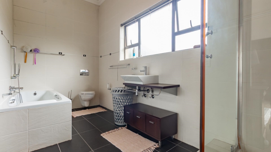 To Let 5 Bedroom Property for Rent in Dainfern Golf Estate Gauteng