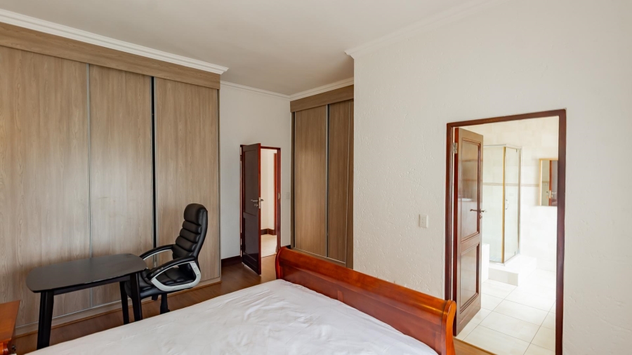 To Let 5 Bedroom Property for Rent in Dainfern Golf Estate Gauteng