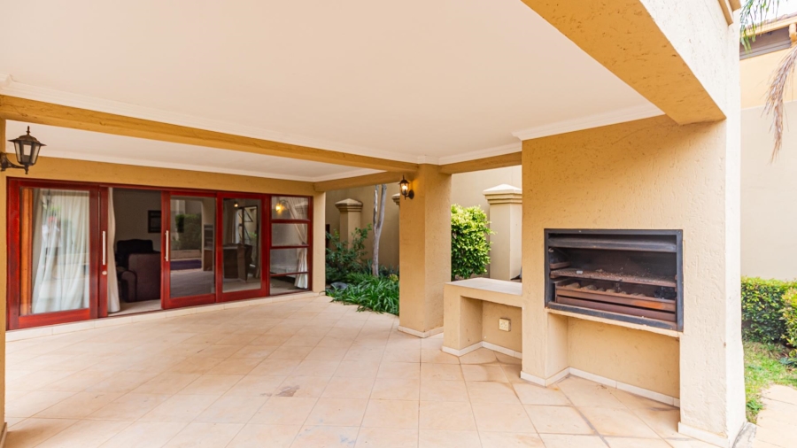 To Let 5 Bedroom Property for Rent in Dainfern Golf Estate Gauteng