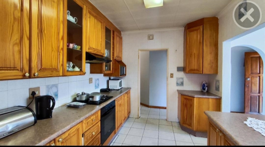 3 Bedroom Property for Sale in Birchleigh North Gauteng