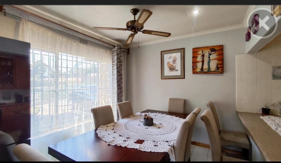 3 Bedroom Property for Sale in Birchleigh North Gauteng