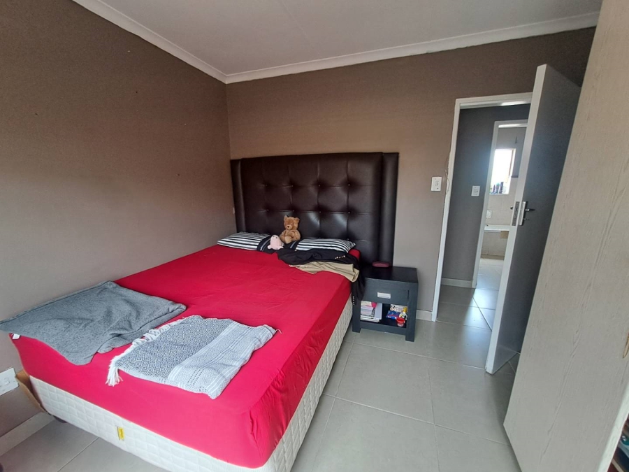 2 Bedroom Property for Sale in Eco Park Gauteng