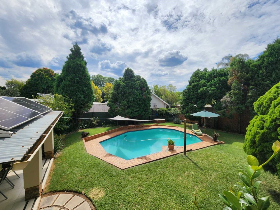 5 Bedroom Property for Sale in Queenswood Gauteng
