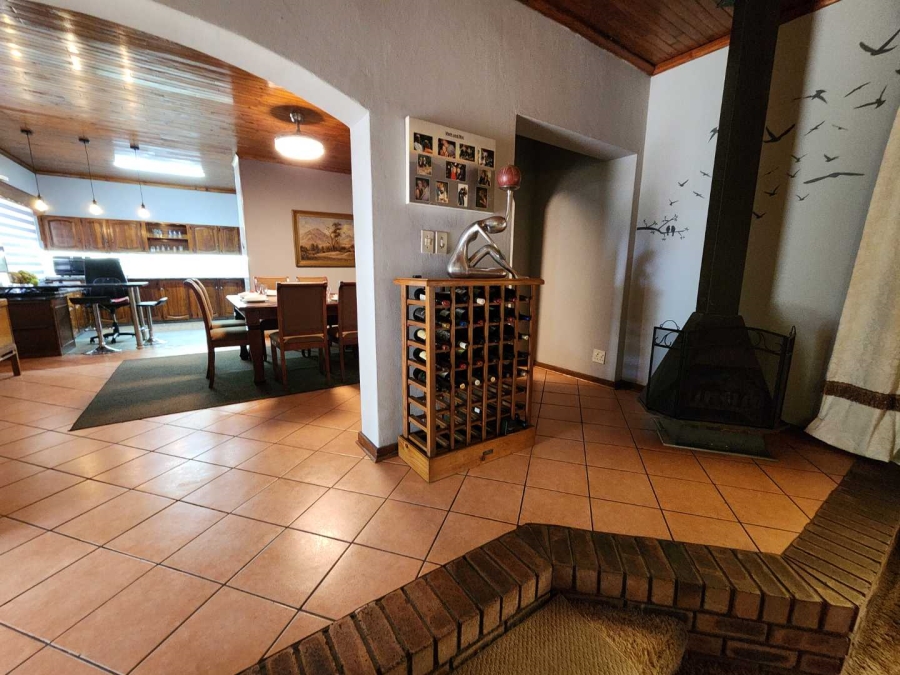 5 Bedroom Property for Sale in Queenswood Gauteng