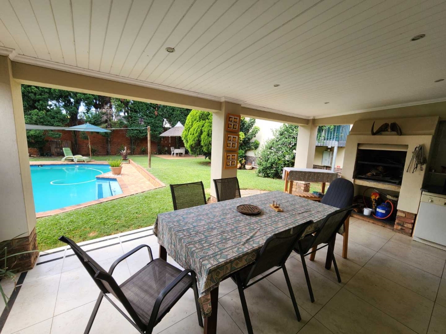 5 Bedroom Property for Sale in Queenswood Gauteng