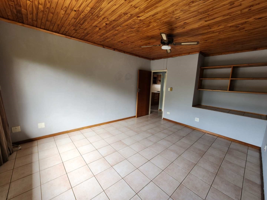 5 Bedroom Property for Sale in Queenswood Gauteng