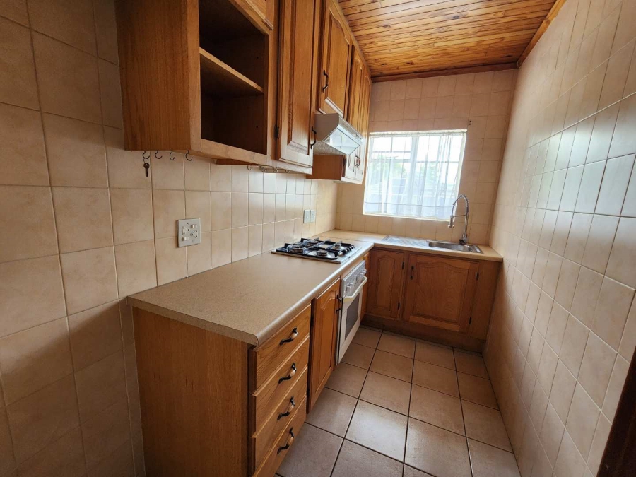 5 Bedroom Property for Sale in Queenswood Gauteng