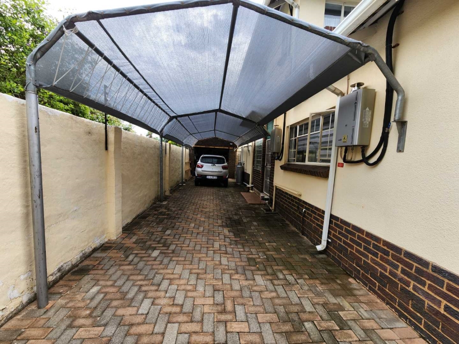 5 Bedroom Property for Sale in Queenswood Gauteng