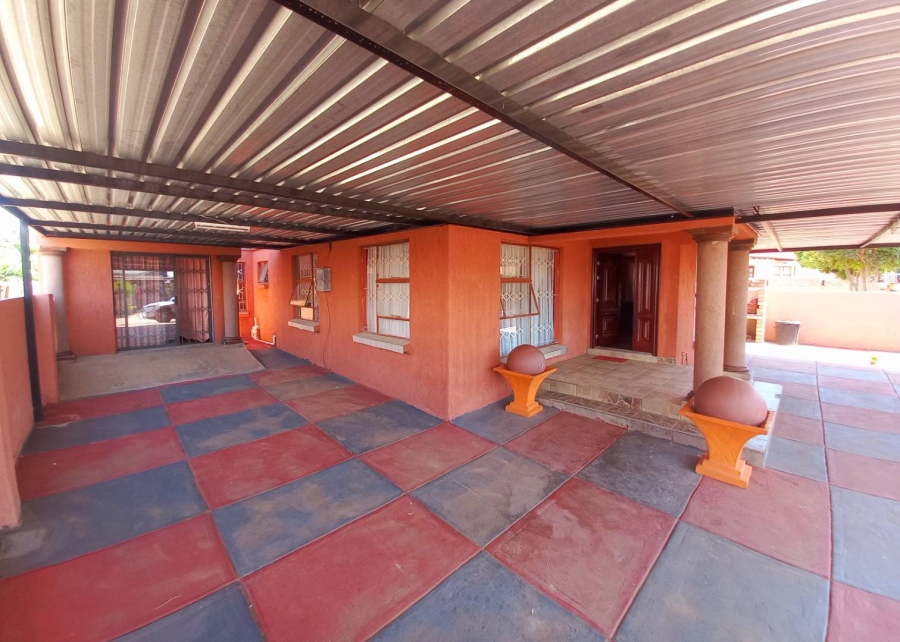 3 Bedroom Property for Sale in Soshanguve GG Gauteng