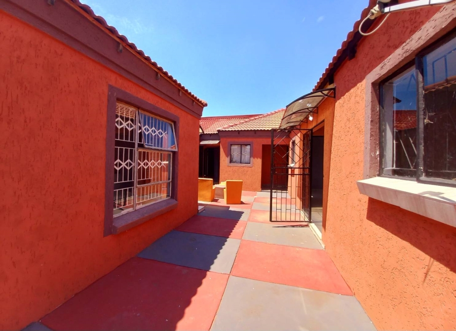 3 Bedroom Property for Sale in Soshanguve GG Gauteng