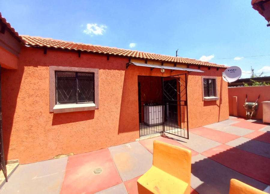 3 Bedroom Property for Sale in Soshanguve GG Gauteng