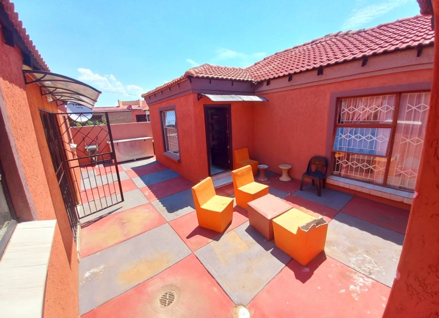 3 Bedroom Property for Sale in Soshanguve GG Gauteng