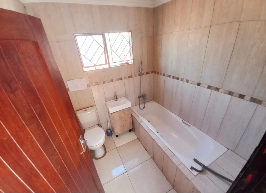 3 Bedroom Property for Sale in Soshanguve GG Gauteng