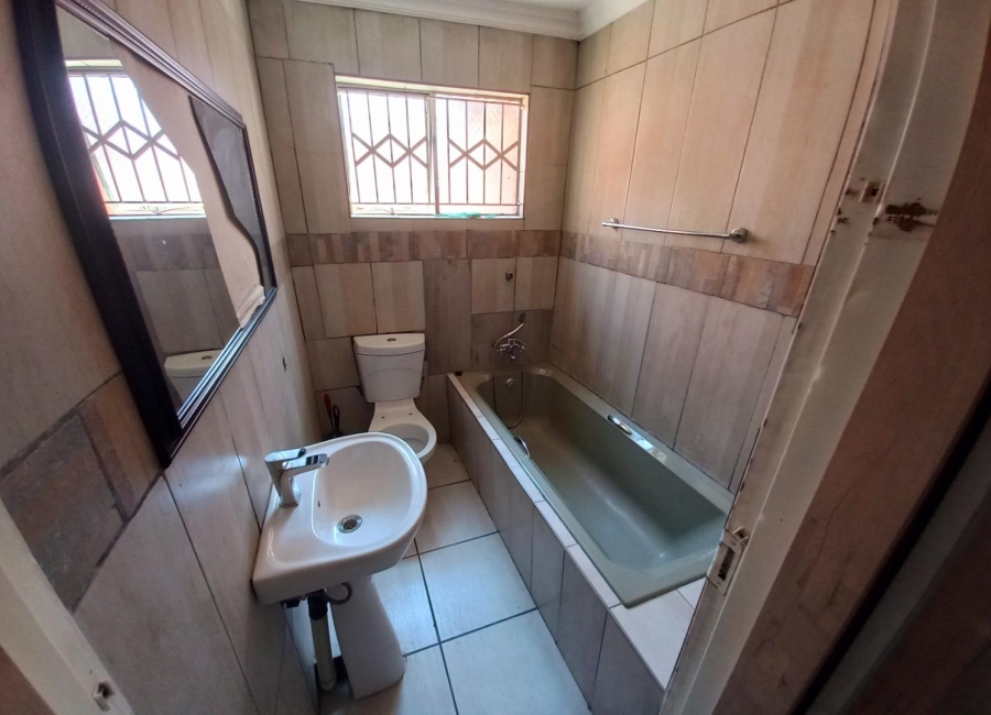 3 Bedroom Property for Sale in Soshanguve GG Gauteng