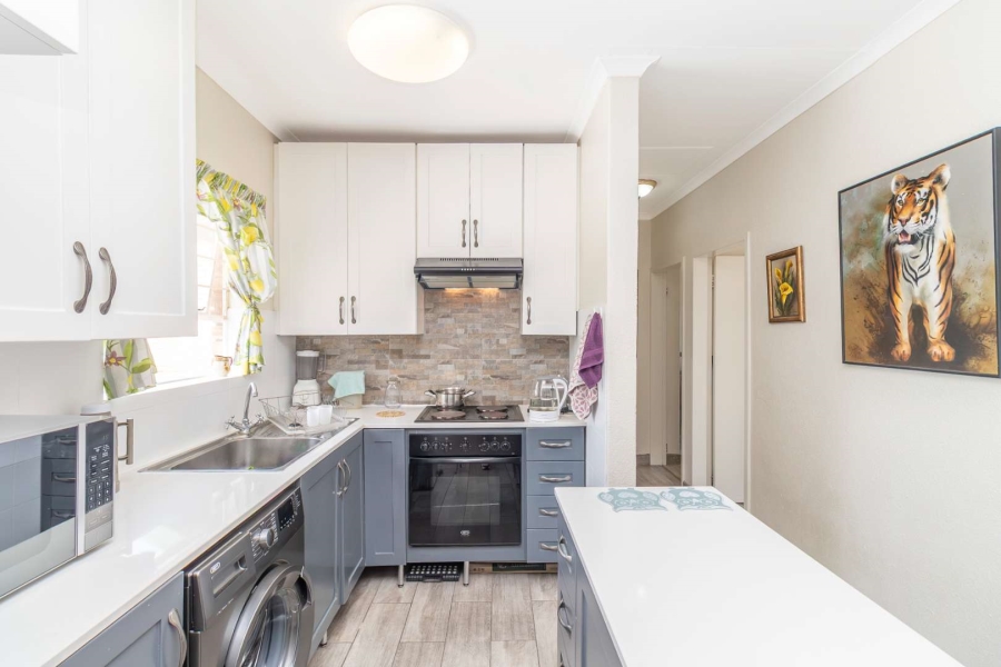 2 Bedroom Property for Sale in Ontdekkerspark Gauteng