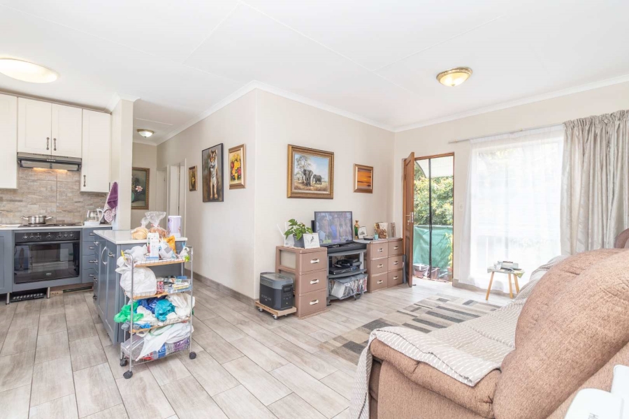 2 Bedroom Property for Sale in Ontdekkerspark Gauteng