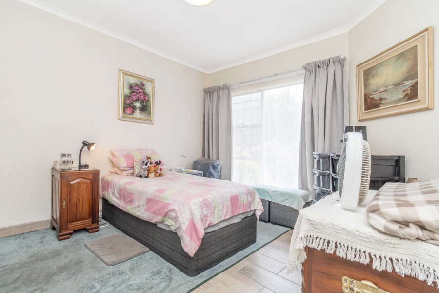 2 Bedroom Property for Sale in Ontdekkerspark Gauteng