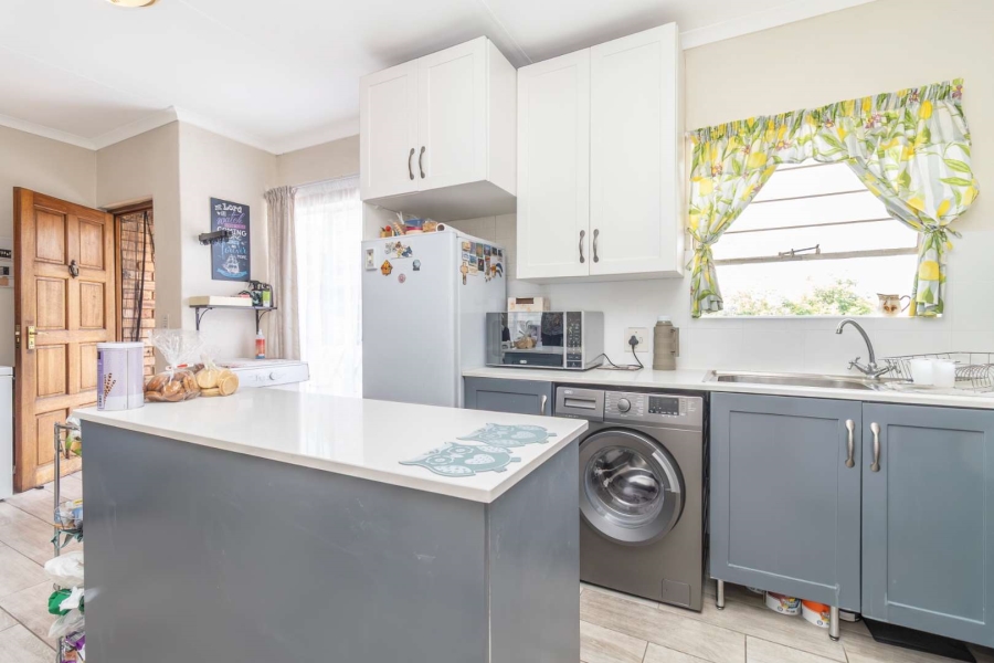 2 Bedroom Property for Sale in Ontdekkerspark Gauteng