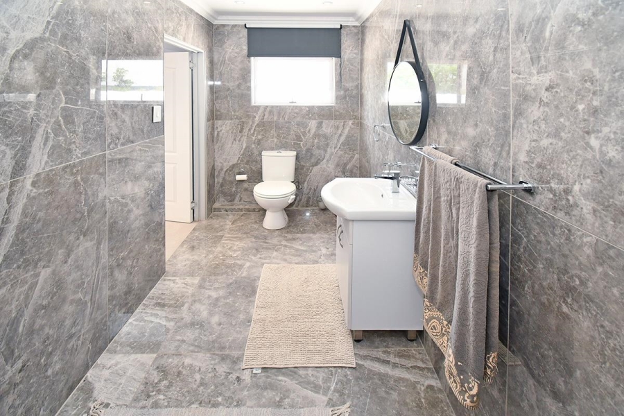 To Let 1 Bedroom Property for Rent in Parkmore Gauteng