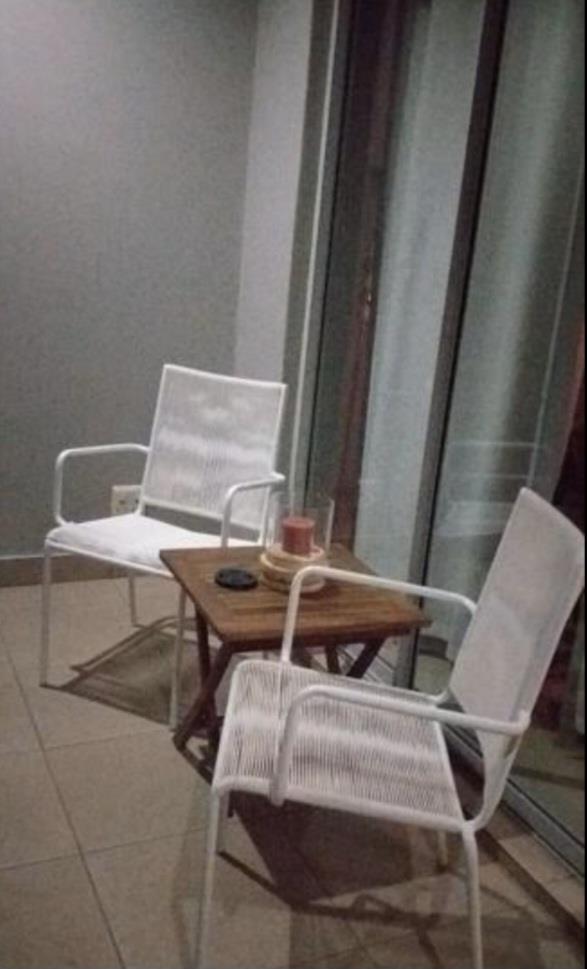 To Let 1 Bedroom Property for Rent in Sandhurst Gauteng