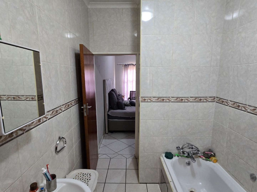 2 Bedroom Property for Sale in Albemarle Gauteng