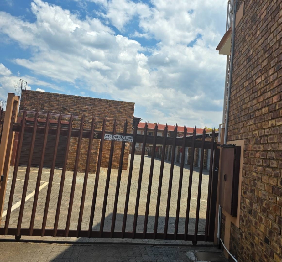 2 Bedroom Property for Sale in Albemarle Gauteng
