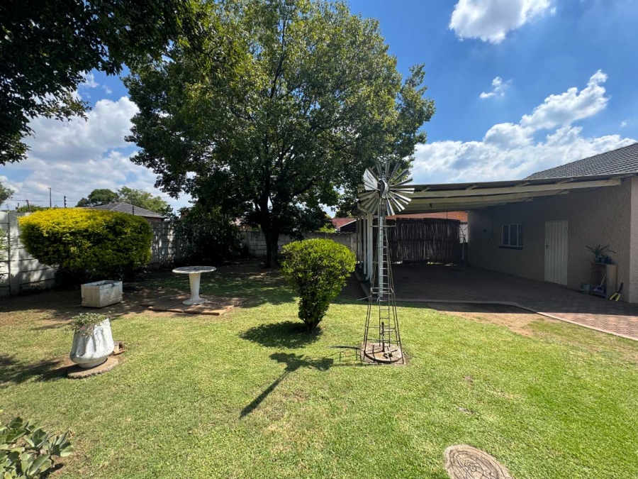 4 Bedroom Property for Sale in Raceview Gauteng