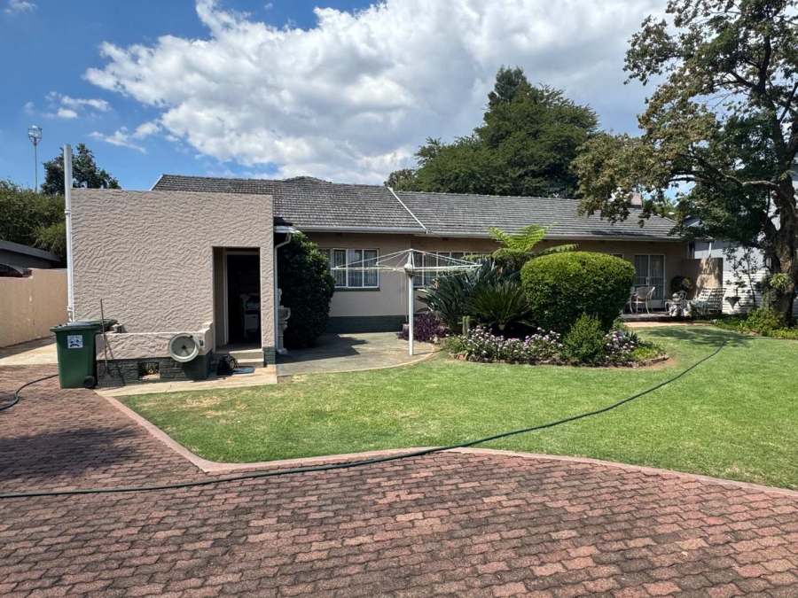 4 Bedroom Property for Sale in Raceview Gauteng