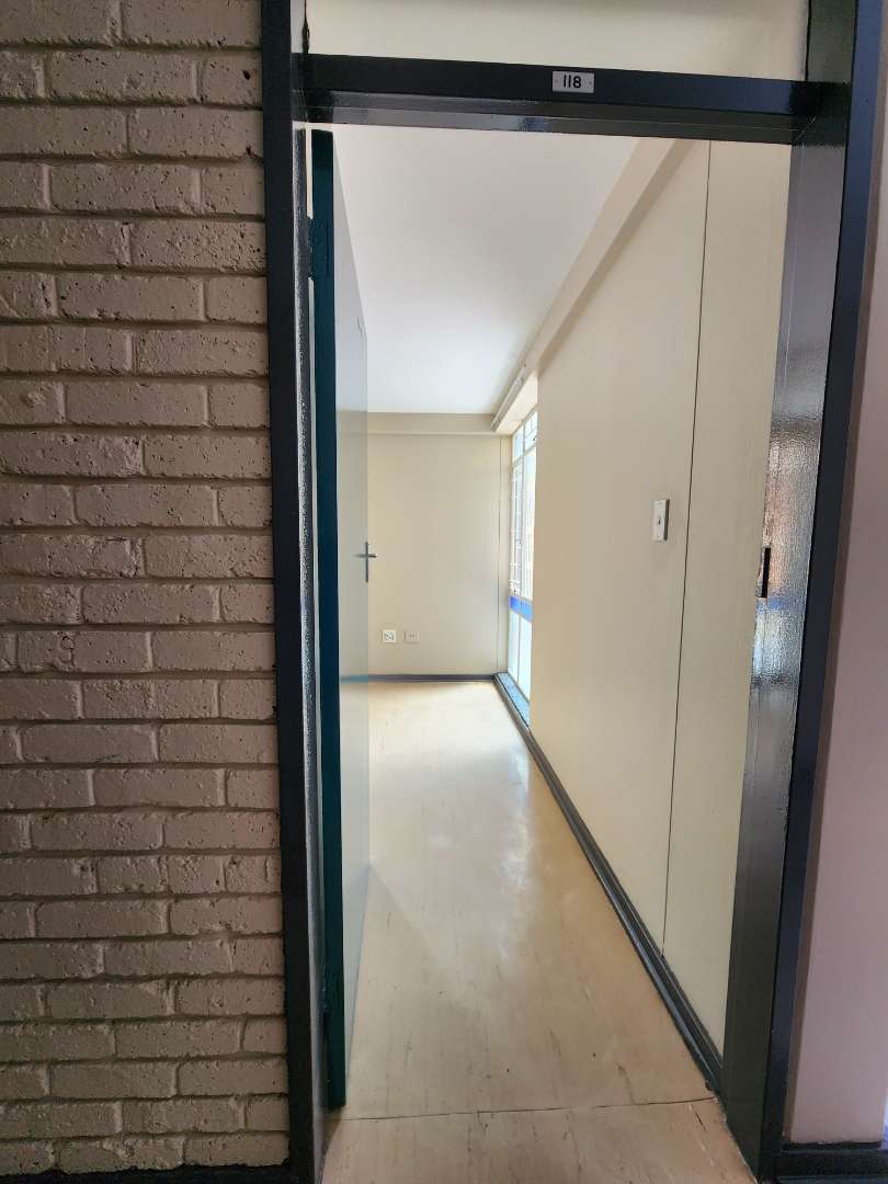 To Let 1 Bedroom Property for Rent in Sunnyside Gauteng