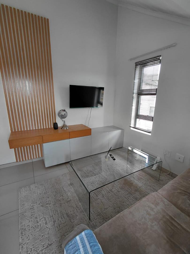 To Let 2 Bedroom Property for Rent in Fourways Gauteng