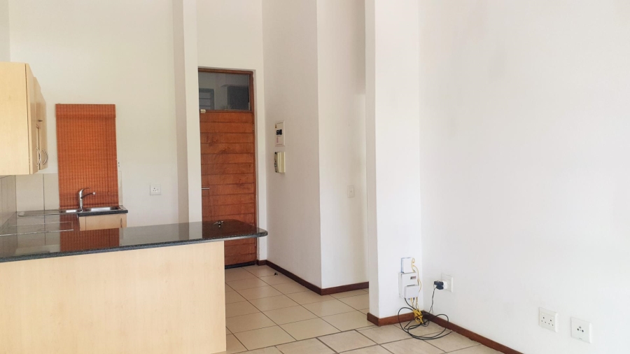 1 Bedroom Property for Sale in Jackal Creek Golf Estate Gauteng