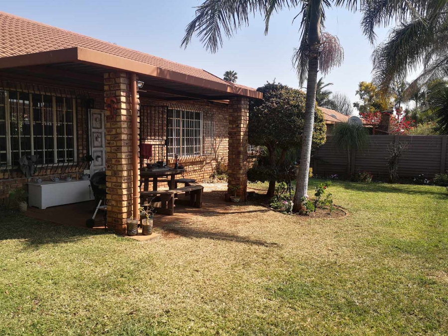 3 Bedroom Property for Sale in Annlin Gauteng