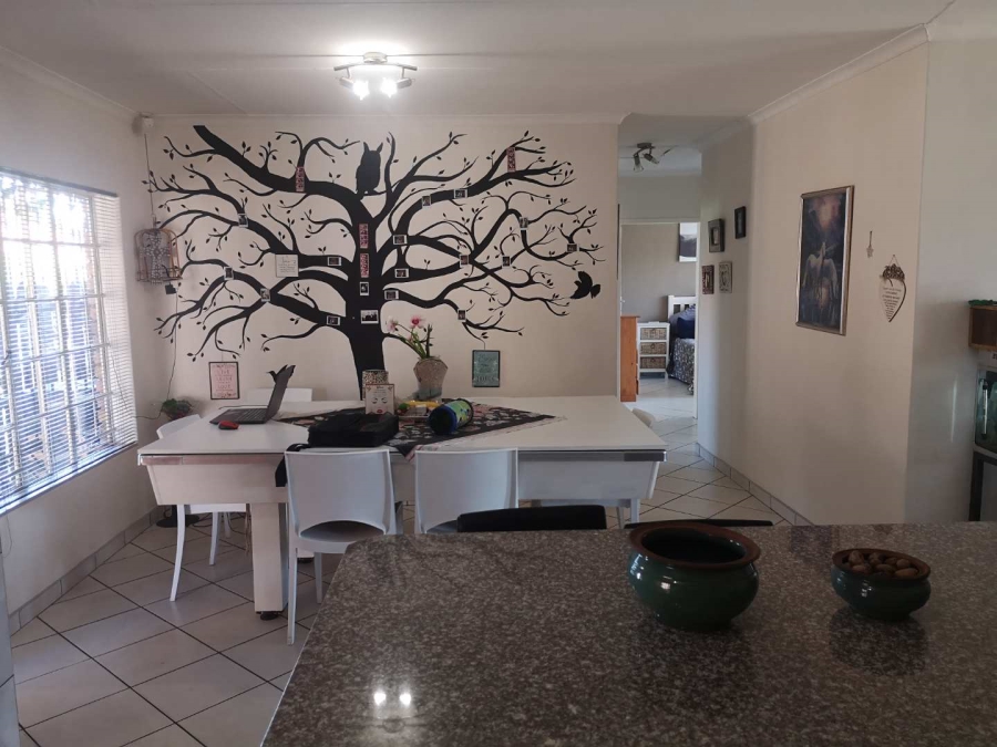 3 Bedroom Property for Sale in Annlin Gauteng