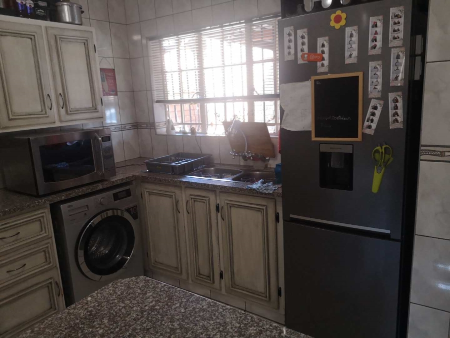 3 Bedroom Property for Sale in Annlin Gauteng