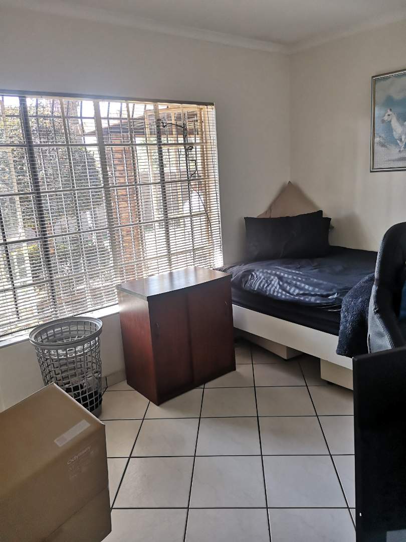 3 Bedroom Property for Sale in Annlin Gauteng