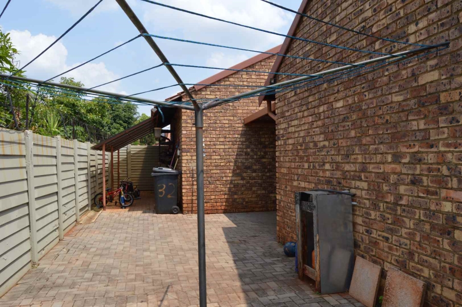 3 Bedroom Property for Sale in Annlin Gauteng