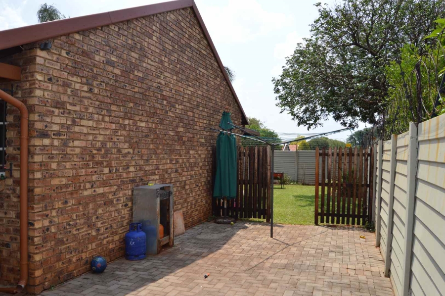 3 Bedroom Property for Sale in Annlin Gauteng