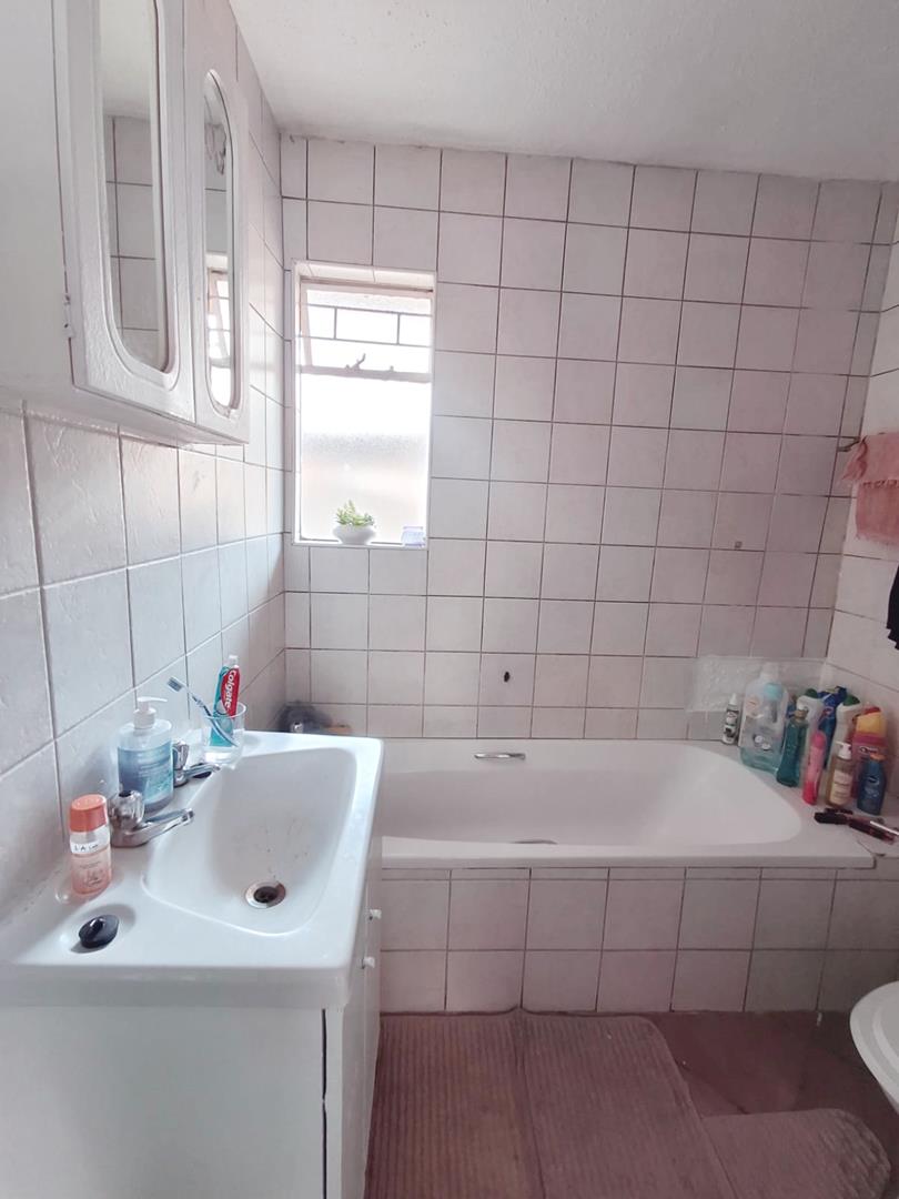 2 Bedroom Property for Sale in Birch Acres Gauteng